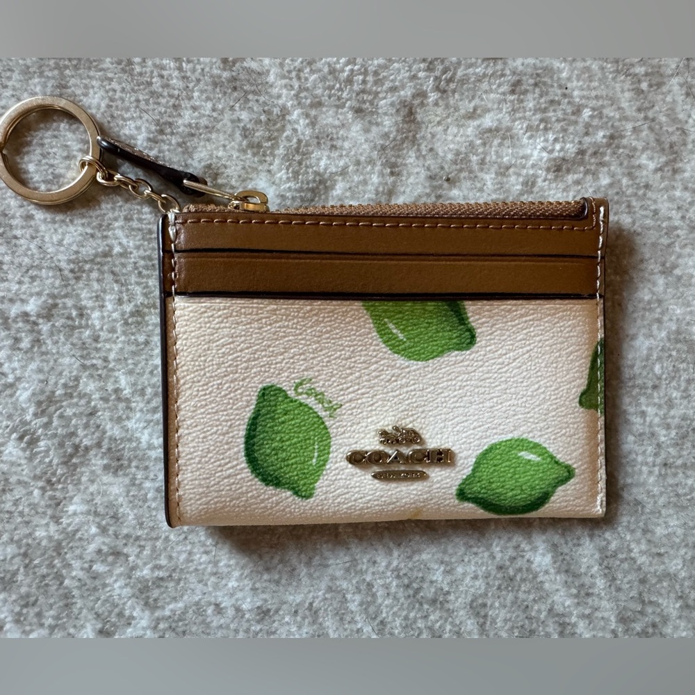 NWOT Coach Green and White Lime Print ID/Card Holder with Keychain